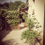 Lazita Bed & Breakfast 3*